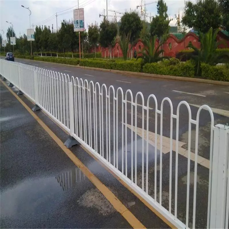 人車(chē)分流防護(hù)欄圖片3